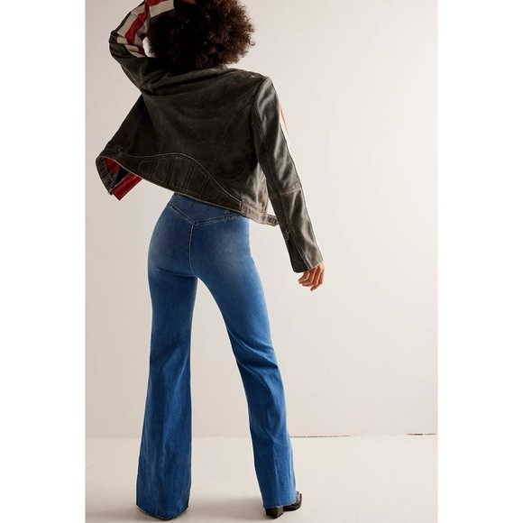 NWT Free People CRVY Wild Honey Denim Flare High Rise Jeans Blue - Picture 10 of 11